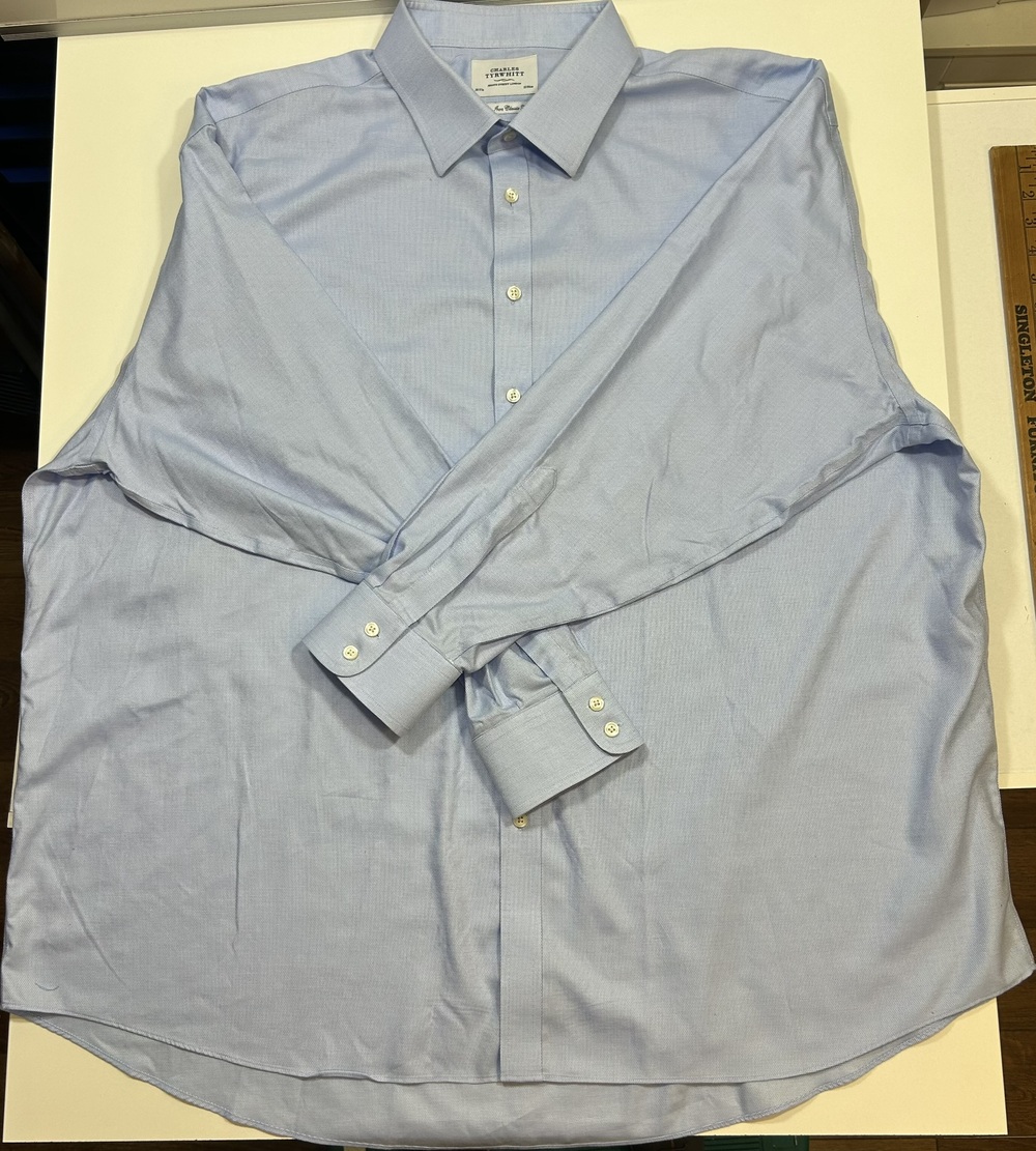 Charles Tyrwhitt Non Iron Classic Fit Men’s Dress Shirt, Size 20/37 (51/94cm)